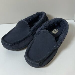 UGG Women’s Size 6 US Sherpa Fur Lined Slippers Rubber Sole Excellent Shape